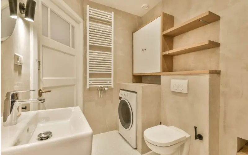 Small Bathroom Storage Ideas That Save Floor Space | HM interiors